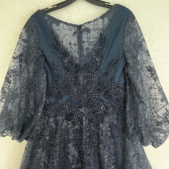 Mac Duggal Navy Blue Puff Long Sleeve V Neck Evening Gown Size 12 - Picture 6 of 10